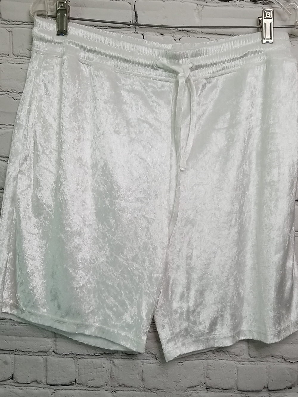 INC International Concepts White Velour Shorts Medium